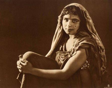 Une femme tunisienne..